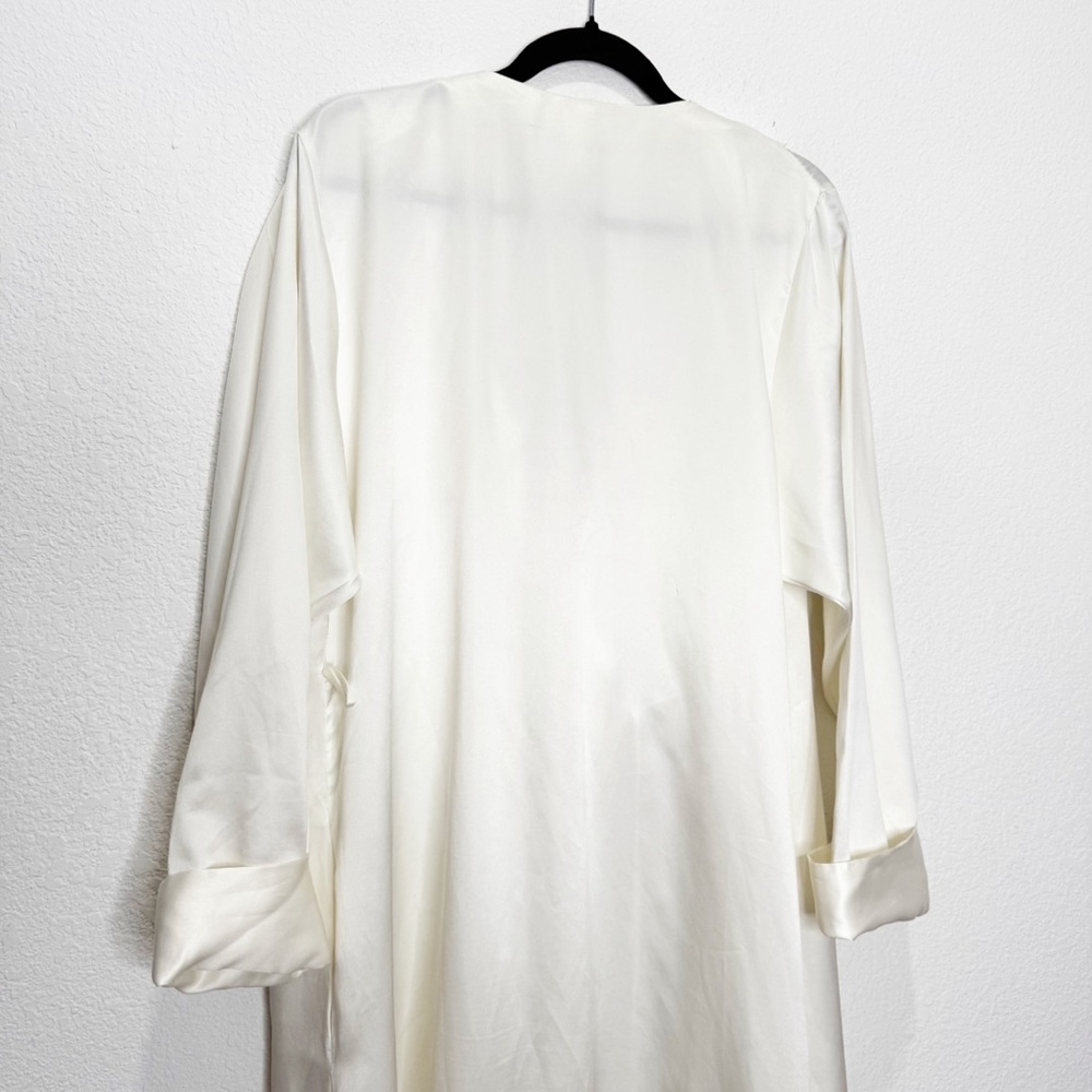 Delicates Cream Chemise and Robe Set - Picture 12 of 16